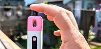 Innokin Z Pod Nano in hand