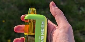 Reign Bar Mana 50K Review- Customise Your Flavour! reign bar mana 50 k in hand