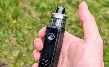 Voopoo Drag S3 Review- Dragging Vaping Into A New Era! voopoo drag s3 in hand